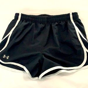 Women’s Under Armour exercise shorts size XS